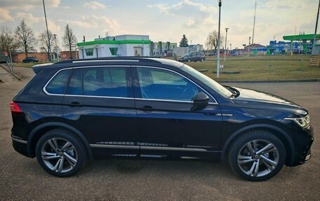 Volkswagen Tiguan II, 2021 год, 2 600 000 рублей, 7 фотография