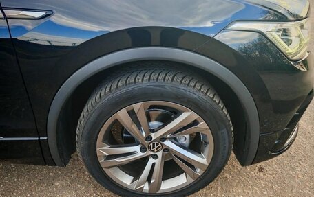 Volkswagen Tiguan II, 2021 год, 2 600 000 рублей, 8 фотография