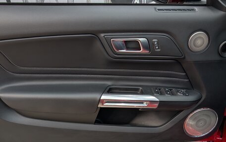 Ford Mustang VI рестайлинг, 2022 год, 7 200 000 рублей, 9 фотография
