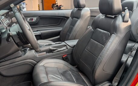 Ford Mustang VI рестайлинг, 2022 год, 7 200 000 рублей, 10 фотография