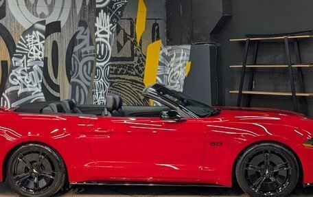 Ford Mustang VI рестайлинг, 2022 год, 7 200 000 рублей, 29 фотография