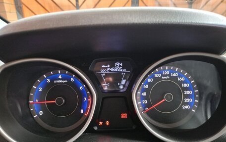 Hyundai Elantra V, 2012 год, 800 000 рублей, 4 фотография