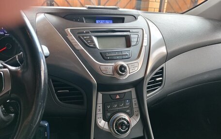 Hyundai Elantra V, 2012 год, 800 000 рублей, 5 фотография