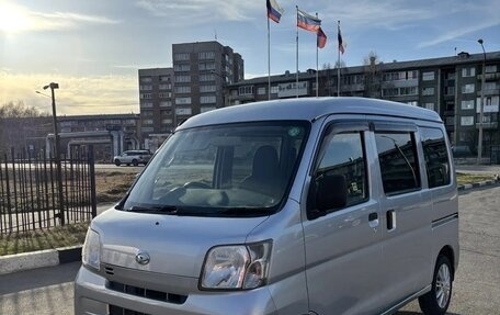 Daihatsu Hijet X, 2017 год, 570 000 рублей, 2 фотография