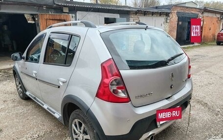 Renault Sandero I, 2013 год, 620 000 рублей, 2 фотография