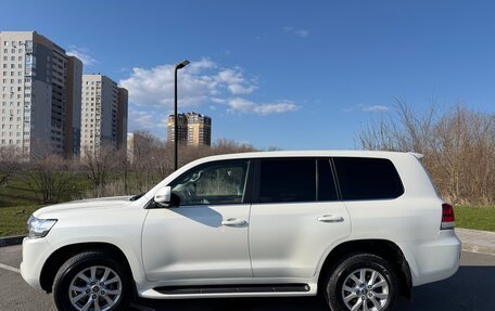 Toyota Land Cruiser 200, 2015 год, 5 650 000 рублей, 3 фотография