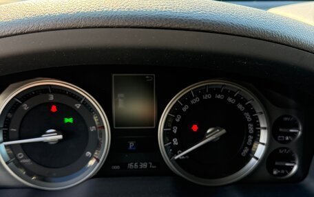 Toyota Land Cruiser 200, 2015 год, 5 650 000 рублей, 5 фотография