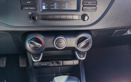 KIA Rio IV, 2017 год, 1 585 000 рублей, 6 фотография