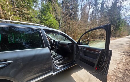 Volkswagen Touareg III, 2003 год, 770 000 рублей, 10 фотография