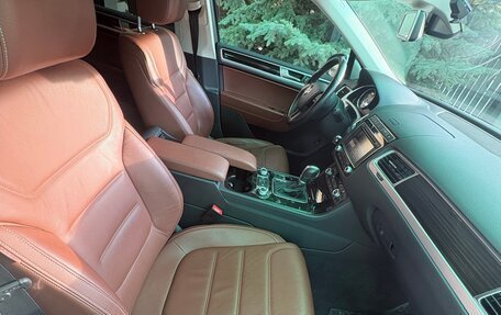 Volkswagen Touareg III, 2015 год, 3 670 000 рублей, 12 фотография