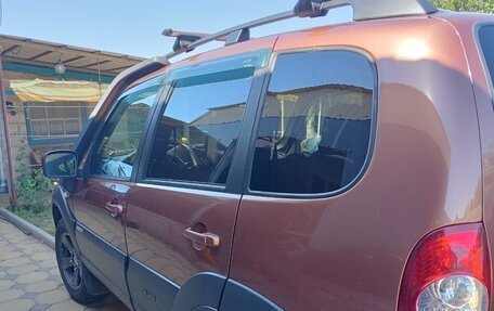 Chevrolet Niva I рестайлинг, 2018 год, 770 000 рублей, 4 фотография