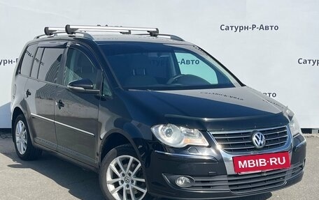 Volkswagen Touran III, 2010 год, 690 000 рублей, 3 фотография