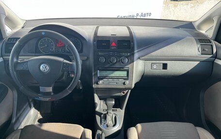 Volkswagen Touran III, 2010 год, 690 000 рублей, 11 фотография