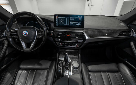 BMW 5 серия, 2021 год, 4 500 000 рублей, 8 фотография