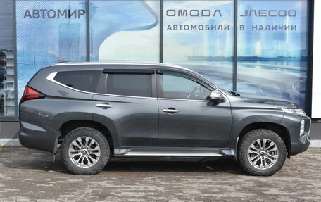 Mitsubishi Pajero Sport III рестайлинг, 2021 год, 3 950 000 рублей, 4 фотография