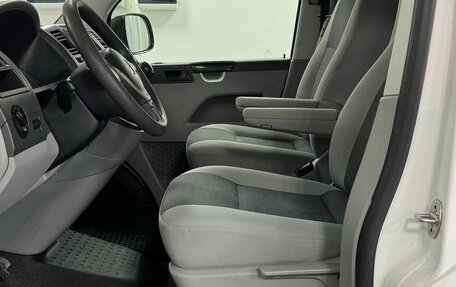 Volkswagen Transporter T5 рестайлинг, 2014 год, 2 200 000 рублей, 7 фотография