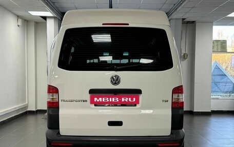 Volkswagen Transporter T5 рестайлинг, 2014 год, 2 200 000 рублей, 5 фотография