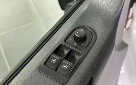 Volkswagen Transporter T5 рестайлинг, 2014 год, 2 200 000 рублей, 14 фотография