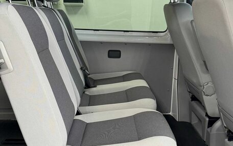 Volkswagen Transporter T5 рестайлинг, 2014 год, 2 200 000 рублей, 15 фотография