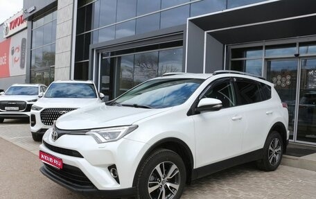 Toyota RAV4, 2018 год, 2 390 000 рублей, 1 фотография