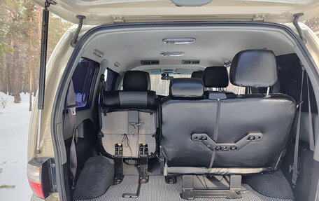 Hyundai H-1 II рестайлинг, 2006 год, 1 750 000 рублей, 22 фотография