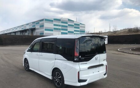 Honda Stepwgn IV, 2021 год, 1 955 000 рублей, 5 фотография