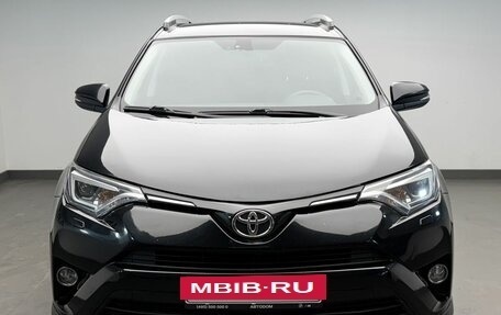 Toyota RAV4, 2018 год, 2 587 000 рублей, 2 фотография