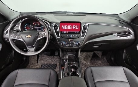Chevrolet Malibu IX, 2021 год, 1 120 000 рублей, 6 фотография