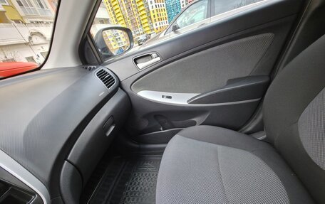 Hyundai Solaris II рестайлинг, 2011 год, 650 000 рублей, 8 фотография