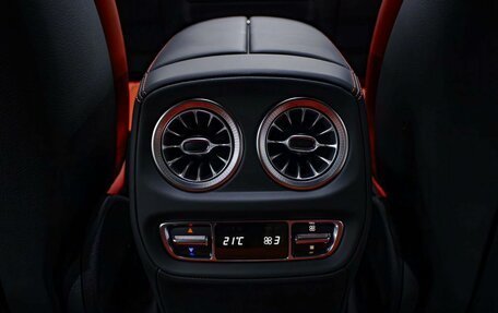 Mercedes-Benz E-Класс, 2025 год, 32 890 000 рублей, 34 фотография