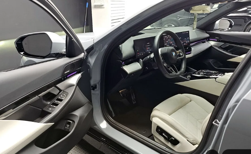 BMW 5 серия G30, 2024 год, 6 900 000 рублей, 8 фотография