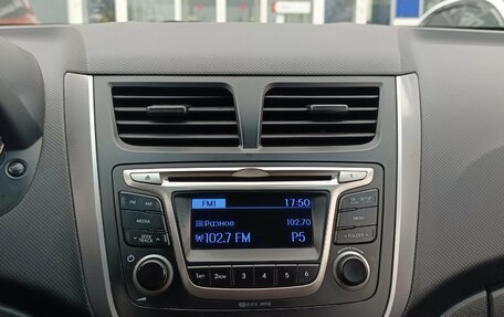 Hyundai Solaris II рестайлинг, 2016 год, 1 000 000 рублей, 20 фотография