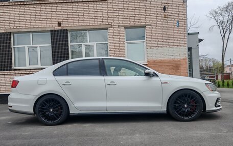Volkswagen Jetta VI, 2016 год, 1 400 000 рублей, 4 фотография
