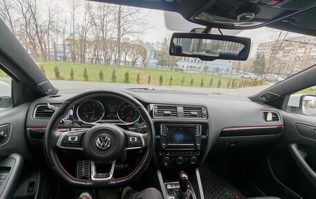 Volkswagen Jetta VI, 2016 год, 1 400 000 рублей, 10 фотография