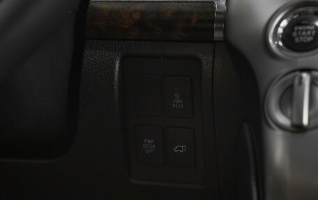 Toyota Land Cruiser 200, 2012 год, 3 299 000 рублей, 14 фотография