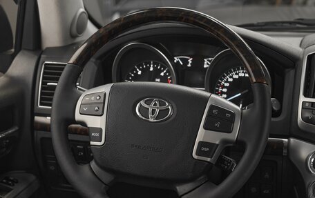 Toyota Land Cruiser 200, 2012 год, 3 299 000 рублей, 10 фотография