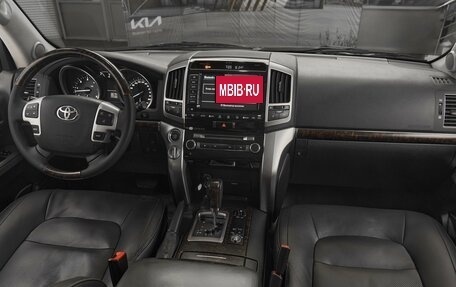 Toyota Land Cruiser 200, 2012 год, 3 299 000 рублей, 9 фотография