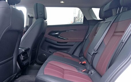 Land Rover Range Rover Evoque II, 2025 год, 5 800 000 рублей, 23 фотография