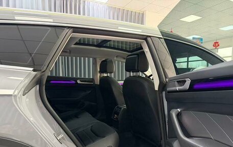 Volkswagen Passat CC, 2024 год, 4 200 000 рублей, 13 фотография