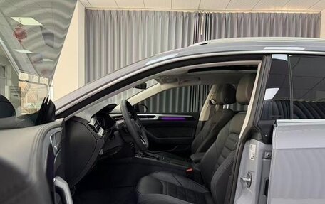 Volkswagen Passat CC, 2024 год, 4 200 000 рублей, 7 фотография