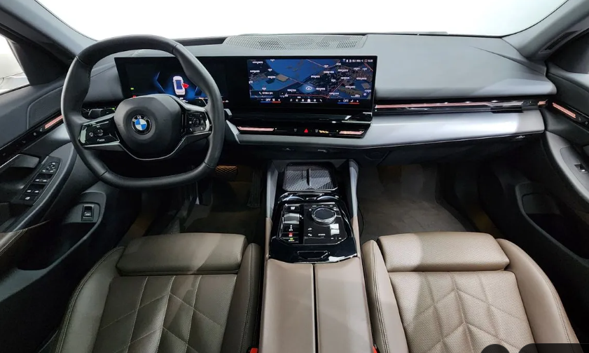 BMW 5 серия G30, 2023 год, 5 850 000 рублей, 5 фотография