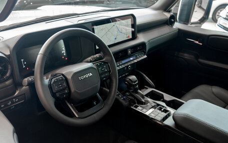 Toyota Land Cruiser Prado, 2025 год, 11 235 000 рублей, 17 фотография