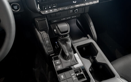 Toyota Land Cruiser Prado, 2025 год, 11 235 000 рублей, 23 фотография