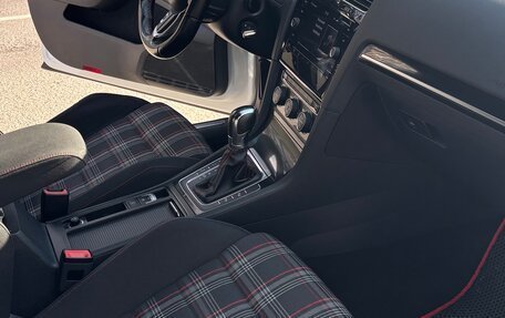 Volkswagen Golf GTI VII, 2015 год, 2 100 000 рублей, 14 фотография