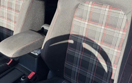 Volkswagen Golf GTI VII, 2015 год, 2 100 000 рублей, 15 фотография