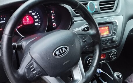 KIA Rio III рестайлинг, 2012 год, 550 000 рублей, 4 фотография