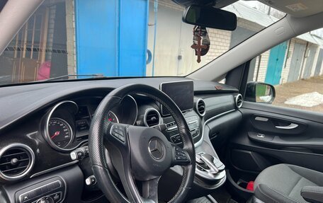 Mercedes-Benz V-Класс, 2018 год, 4 400 000 рублей, 7 фотография