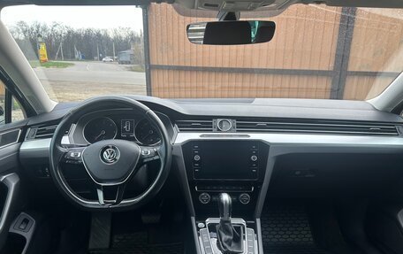 Volkswagen Passat B8 рестайлинг, 2018 год, 1 890 000 рублей, 15 фотография