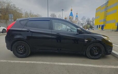 Hyundai Solaris II рестайлинг, 2012 год, 800 000 рублей, 7 фотография