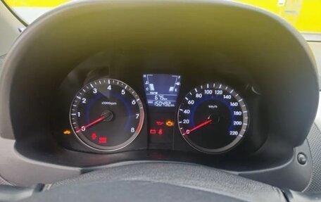 Hyundai Solaris II рестайлинг, 2012 год, 800 000 рублей, 4 фотография